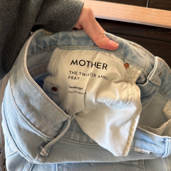 Mother The Twister Ankle Fray Jeans in Cowabunga - Picture 8 of 10